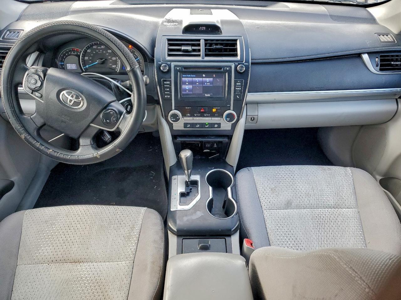 2014 TOYOTA CAMRY