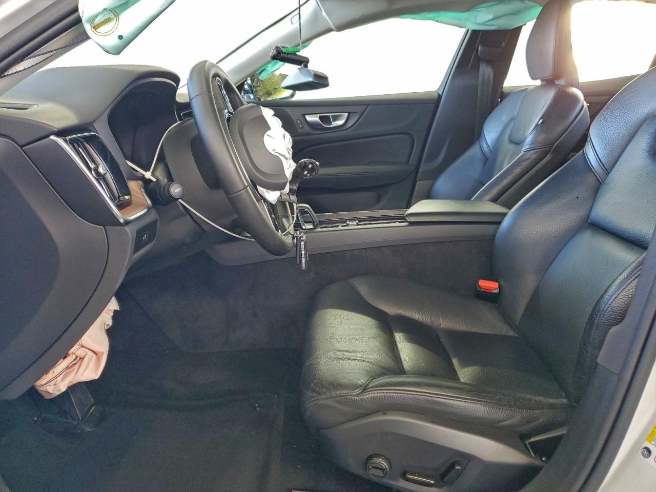 2024 VOLVO S60