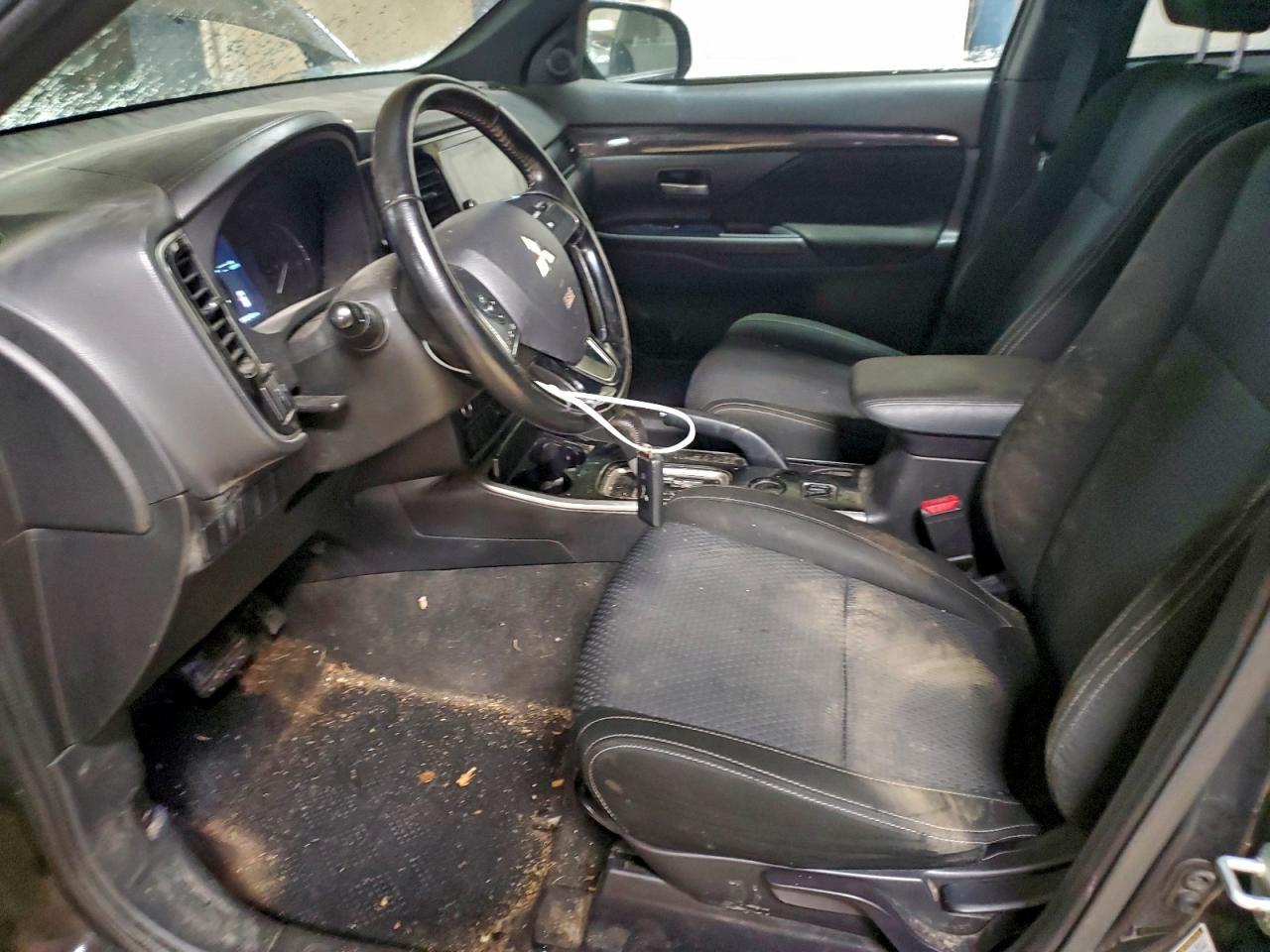 2018 MITSUBISHI outlander