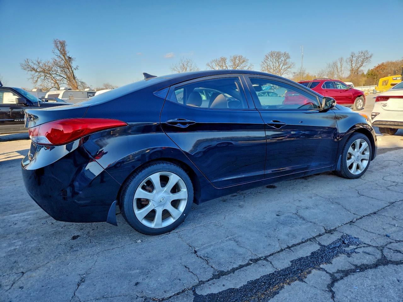 2012 HYUNDAI ELANTRA