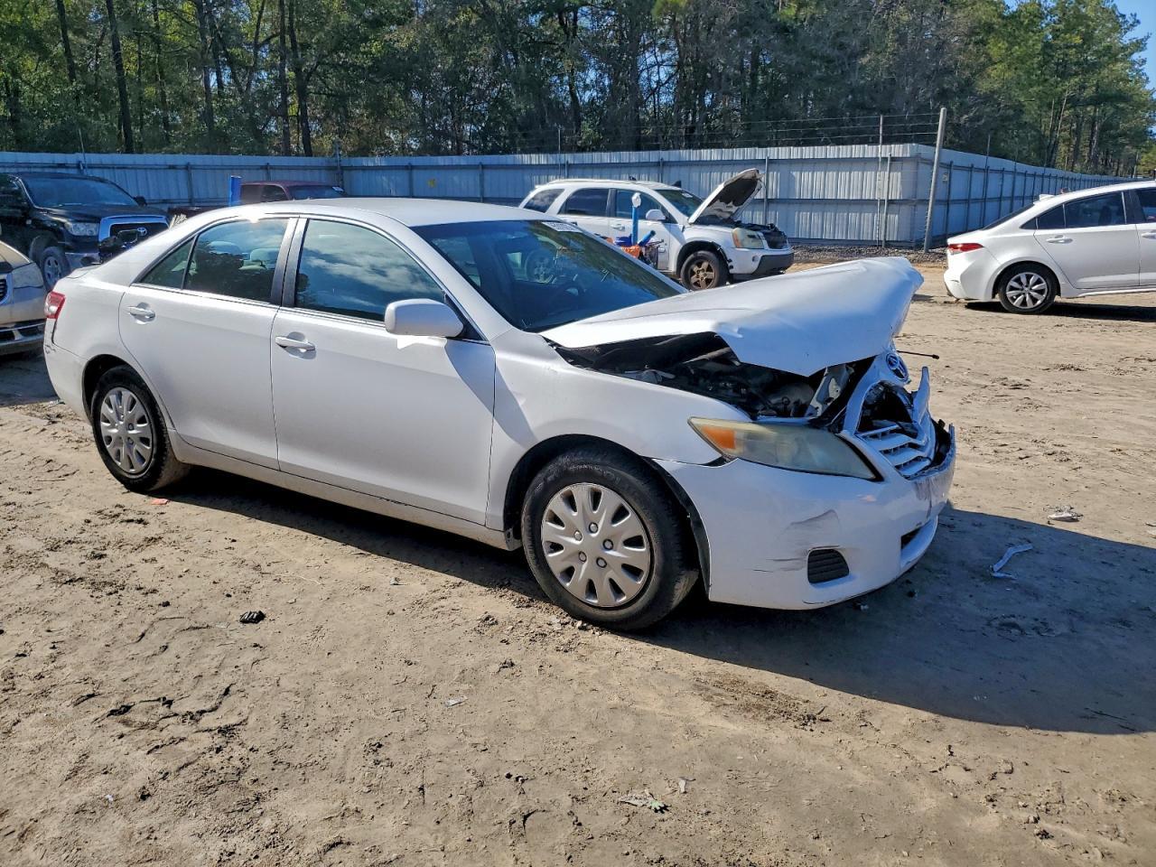 2011 TOYOTA CAMRY
