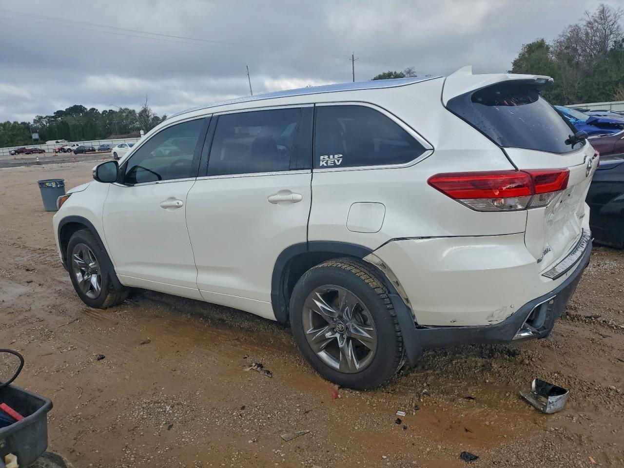 2019 TOYOTA HIGHLANDER
