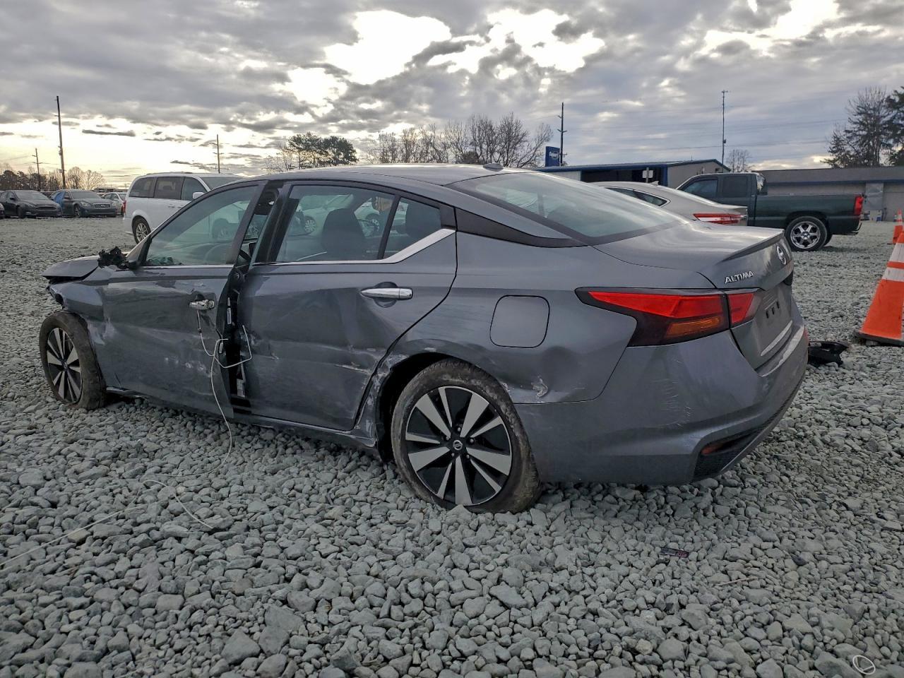 2022 NISSAN ALTIMA