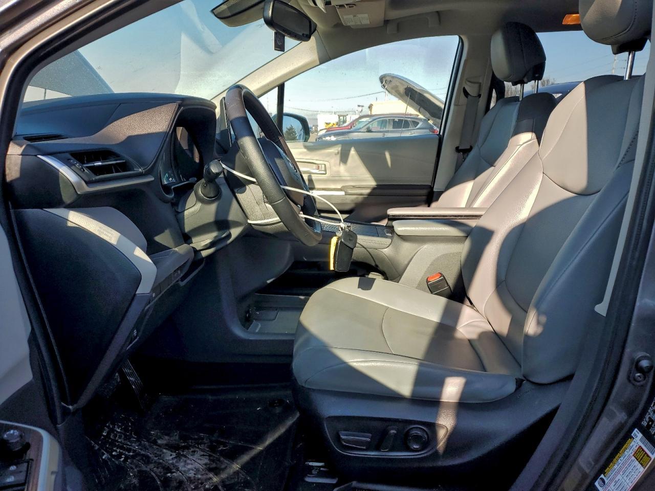 2022 TOYOTA SIENNA