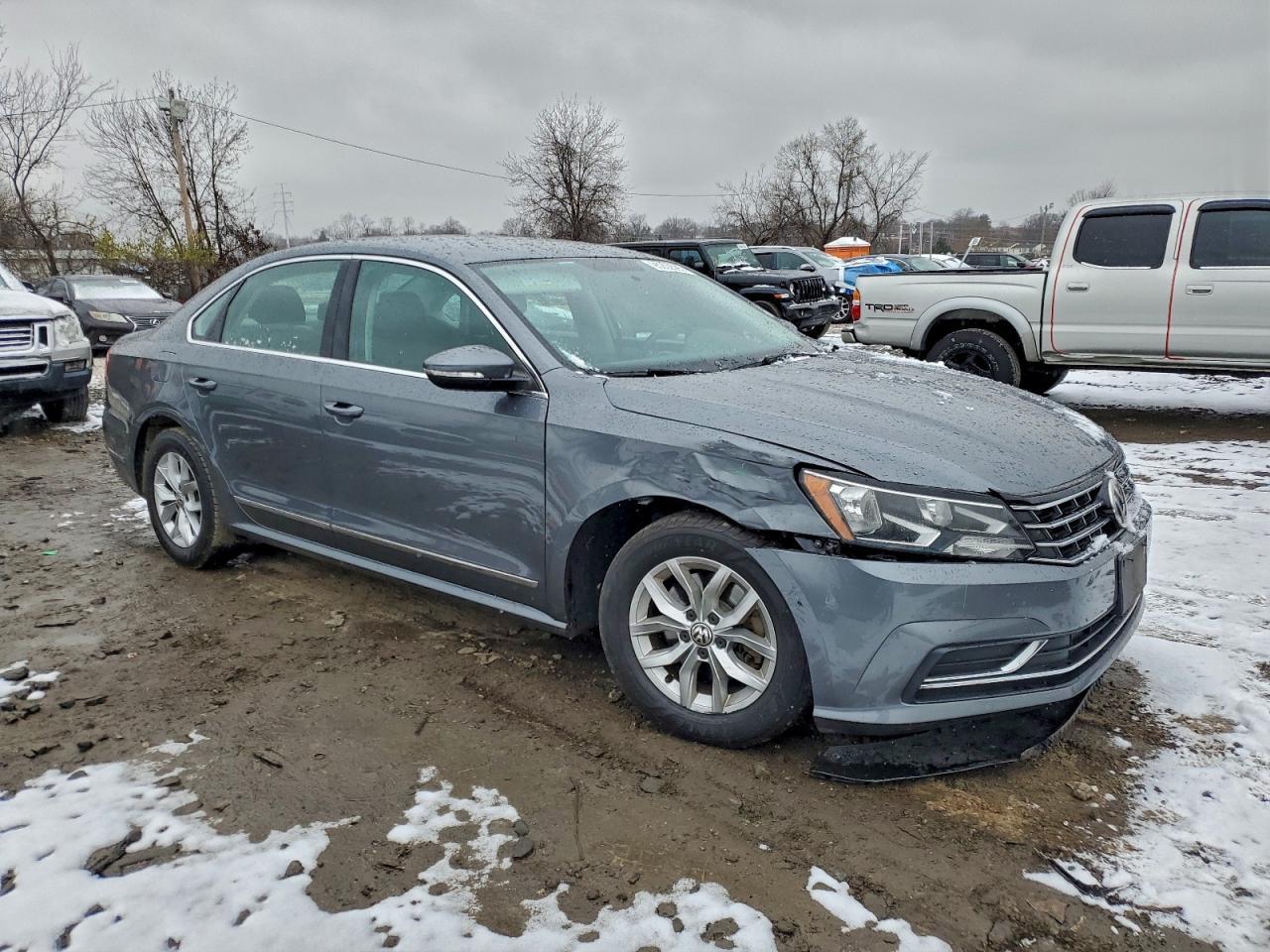2017 VOLKSWAGEN Passat
