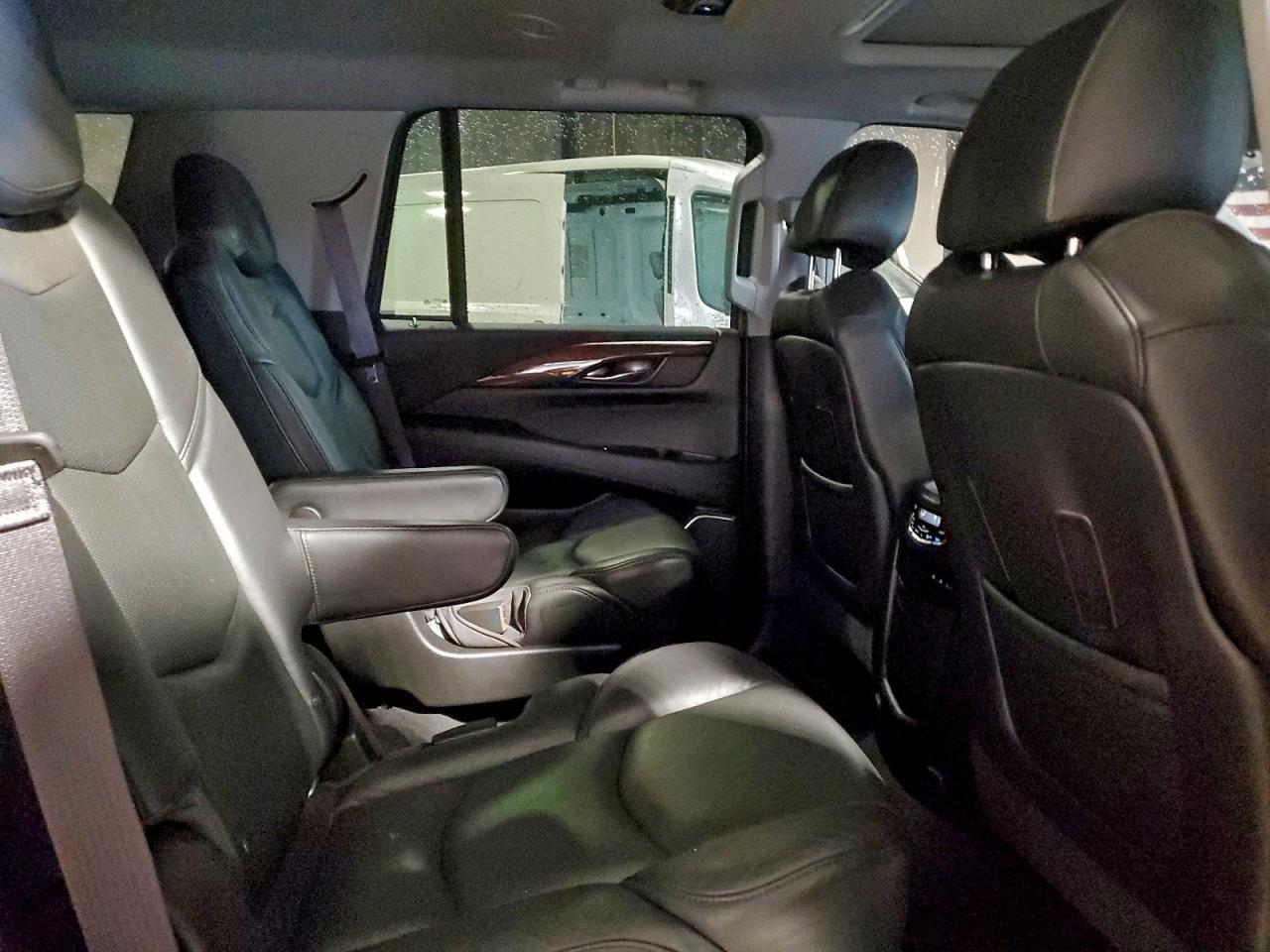 2017 CADILLAC ESCALADE