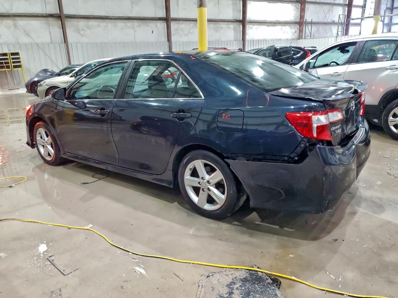2013 TOYOTA CAMRY