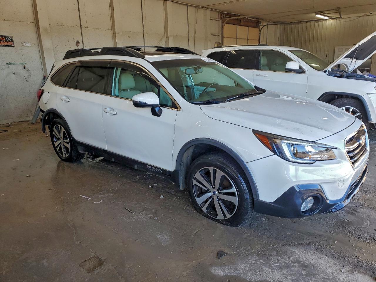 2018 SUBARU Outback