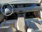 2002 LINCOLN Town Car