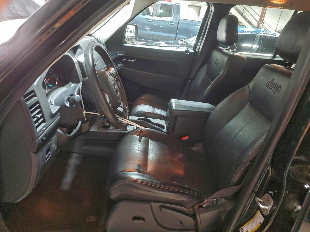 2012 JEEP Liberty