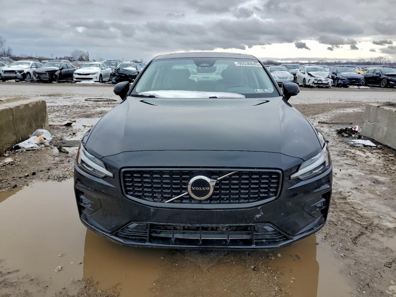 2023 VOLVO S60