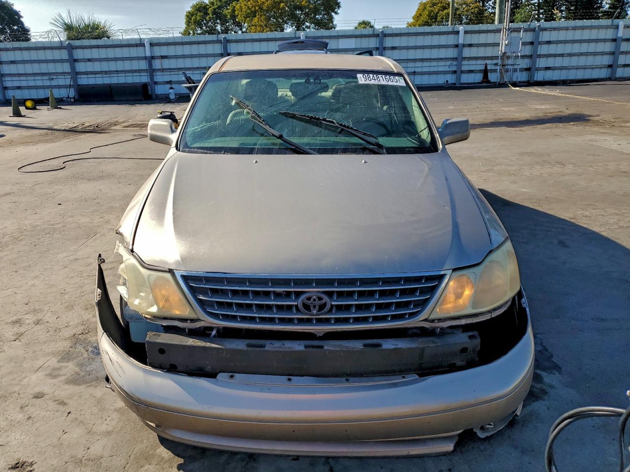 2003 TOYOTA Avalon