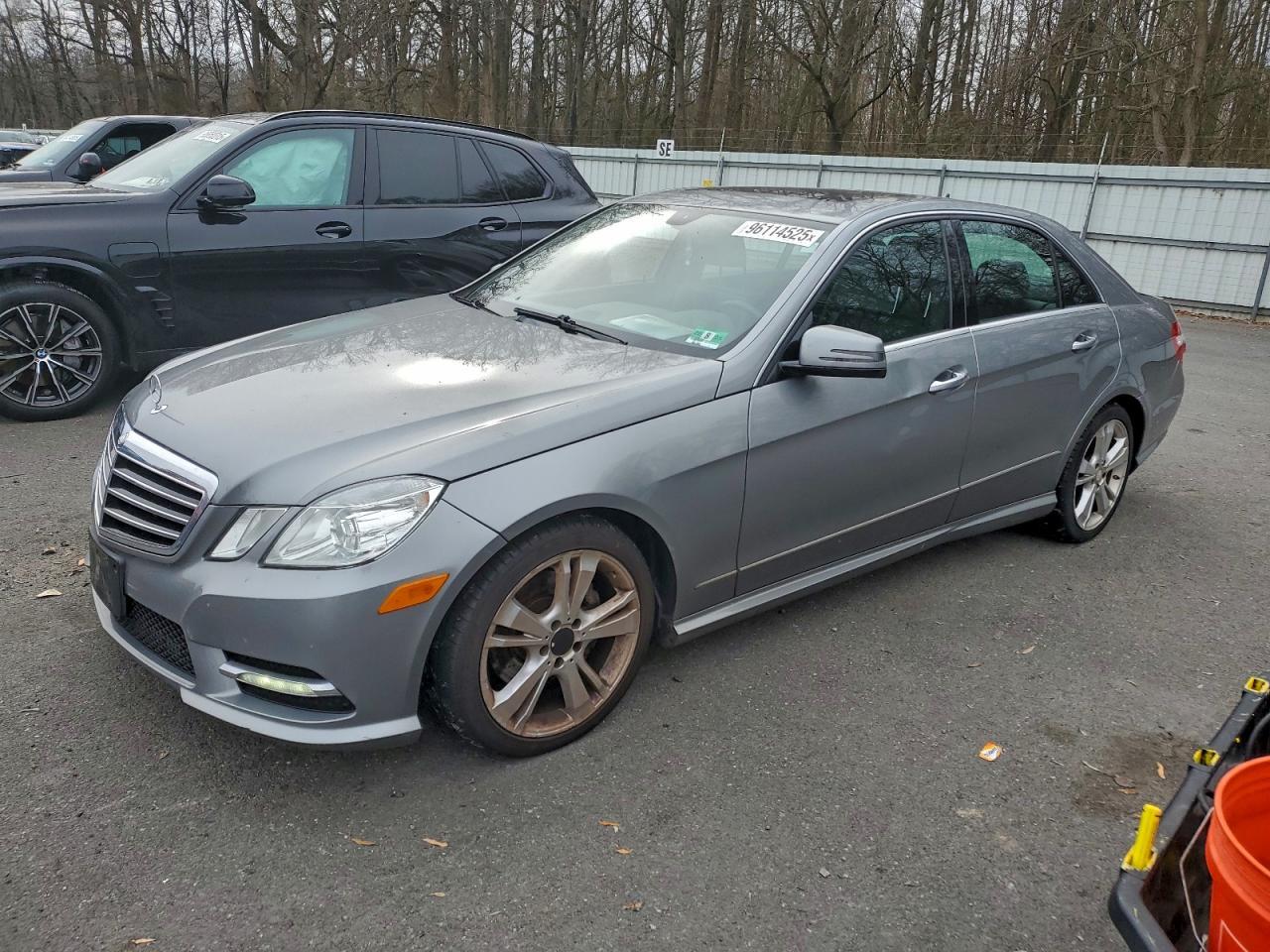 2013 MERCEDES-BENZ E-Class