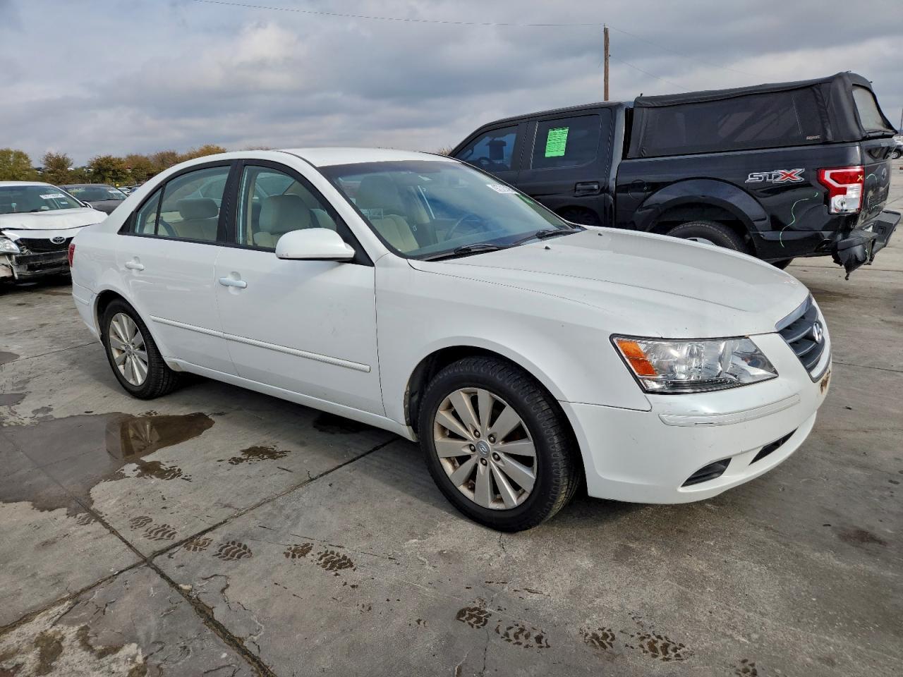 2010 HYUNDAI SONATA