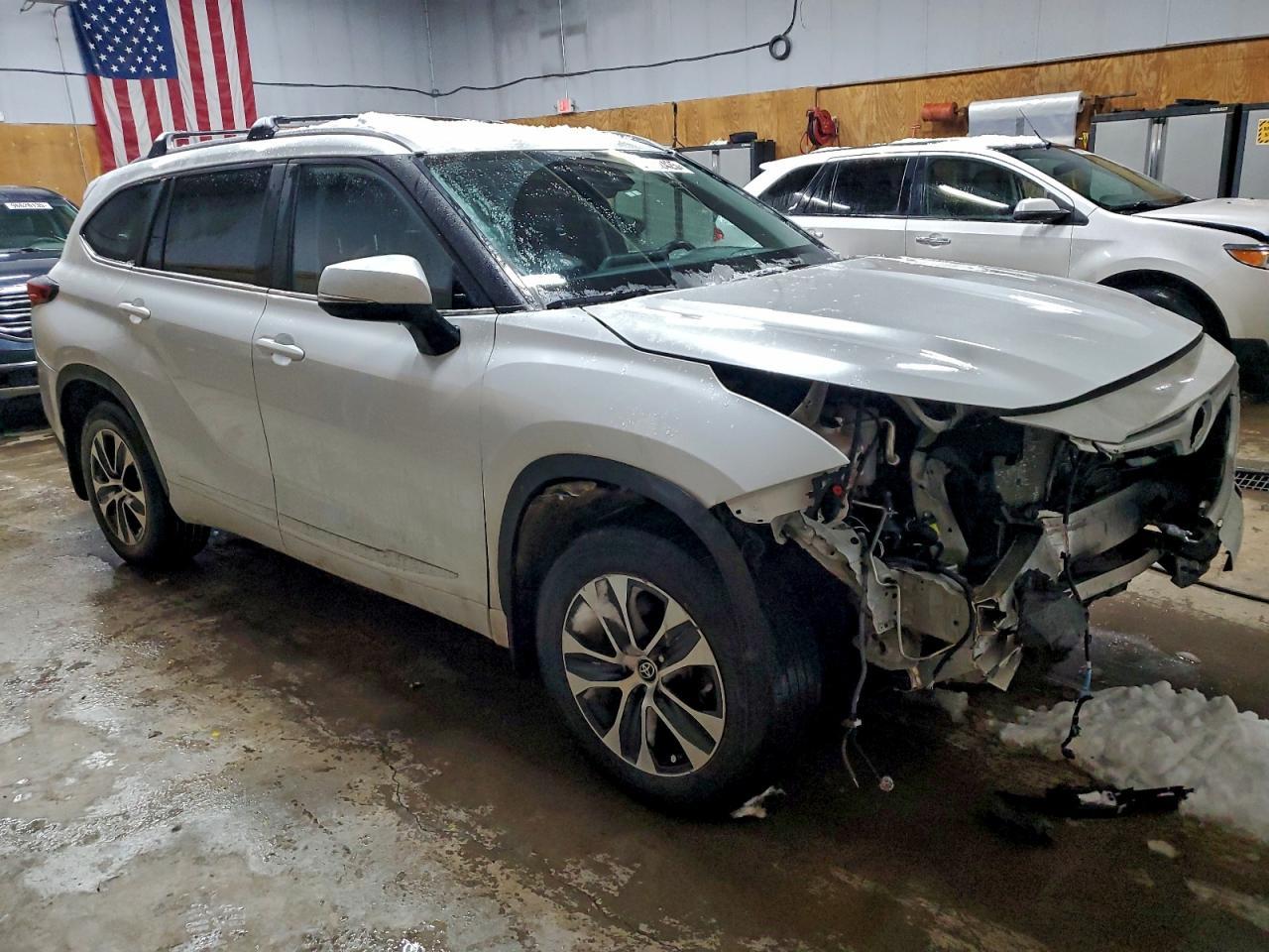 2023 TOYOTA HIGHLANDER