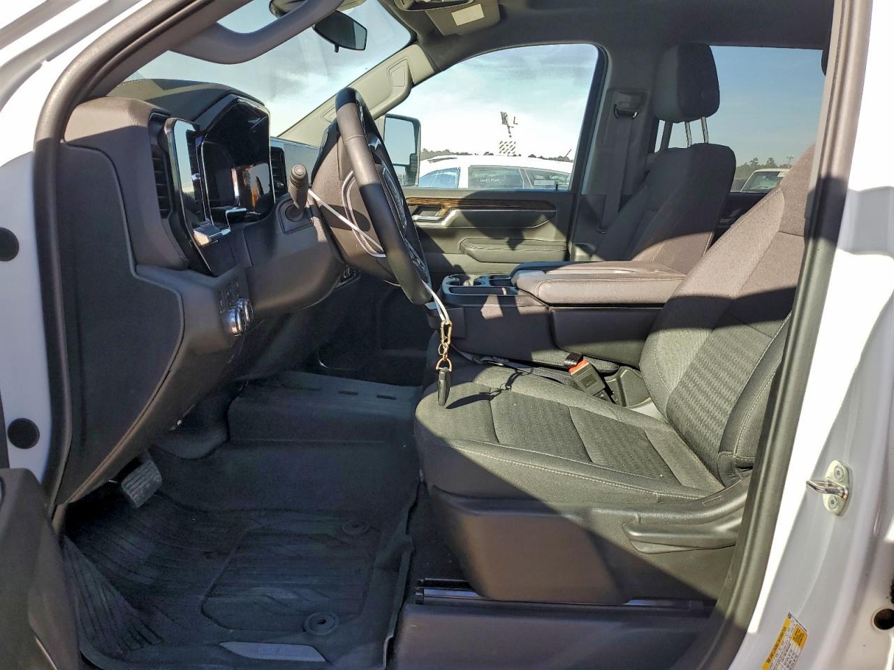 2024 GMC Sierra