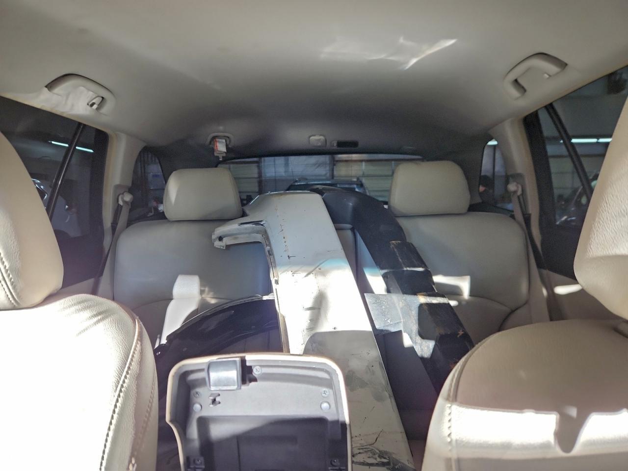 2012 SUBARU Outback