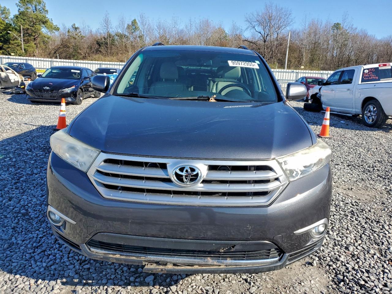 2011 TOYOTA HIGHLANDER