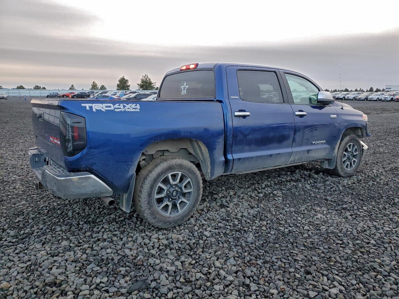 2015 TOYOTA TUNDRA