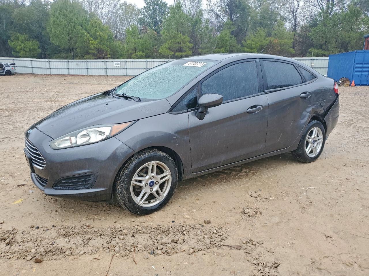 2017 FORD Fiesta