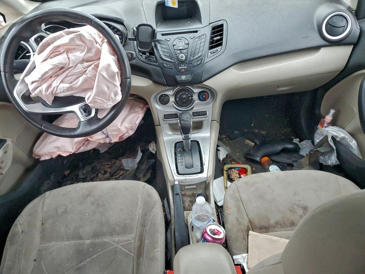 2016 FORD Fiesta