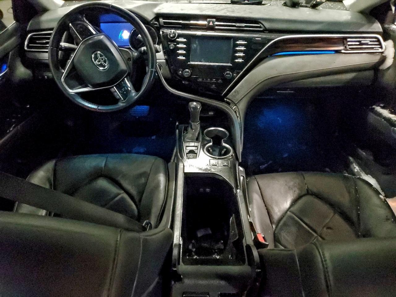 2018 TOYOTA CAMRY