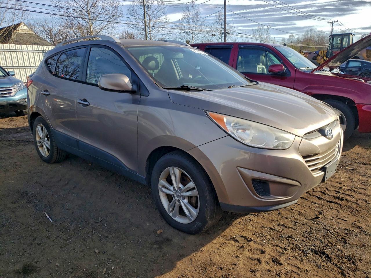 2011 HYUNDAI TUCSON