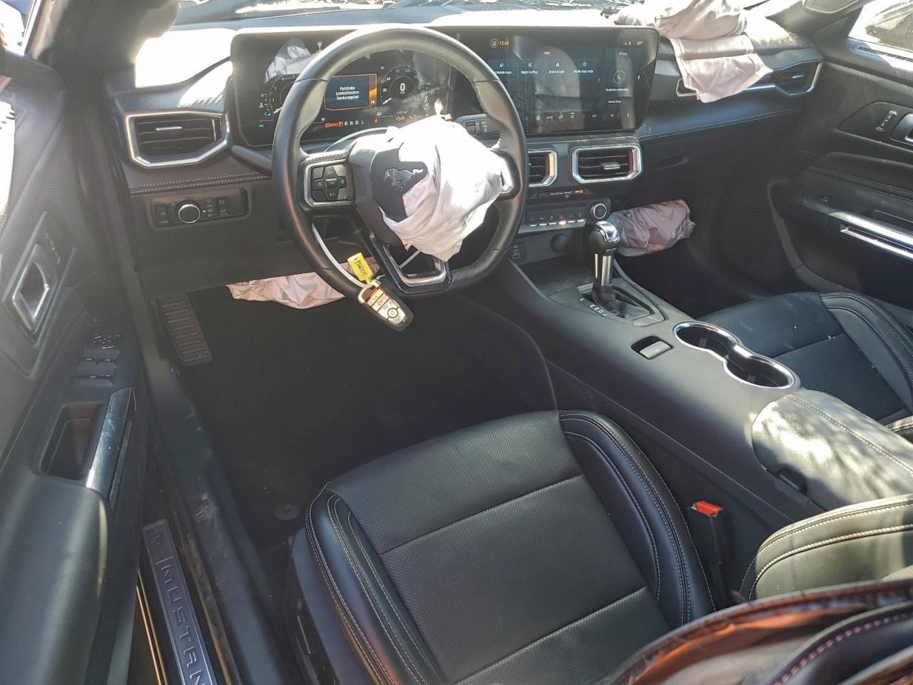 2025 FORD MUSTANG