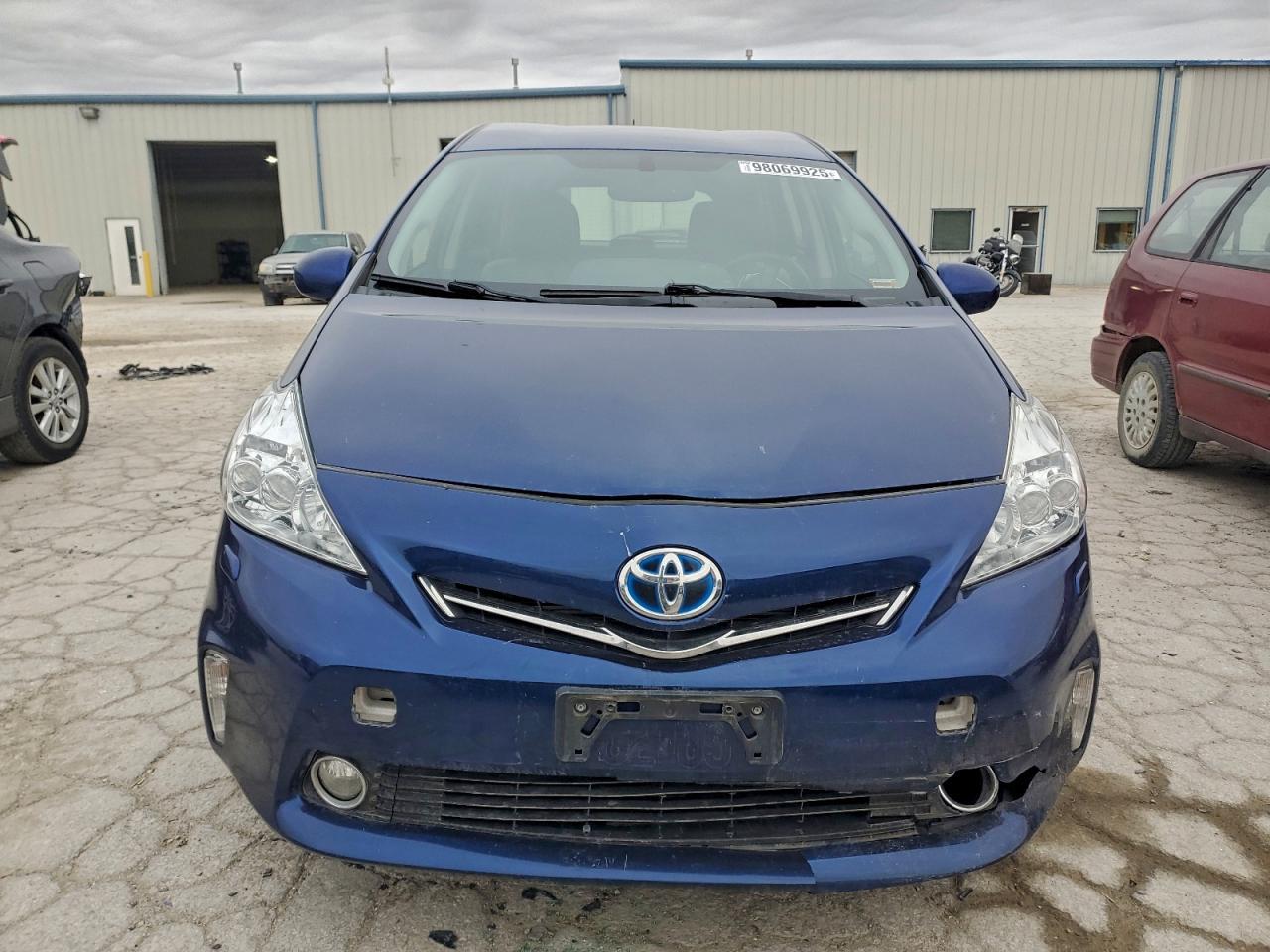 2014 TOYOTA PRIUS V