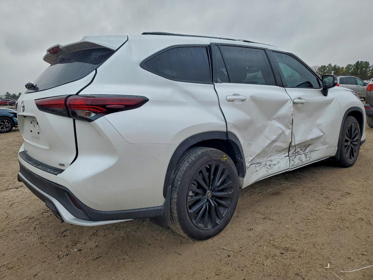 2025 TOYOTA HIGHLANDER