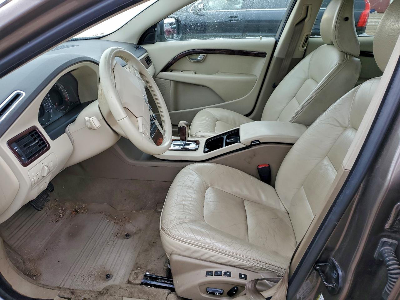 2008 VOLVO XC70