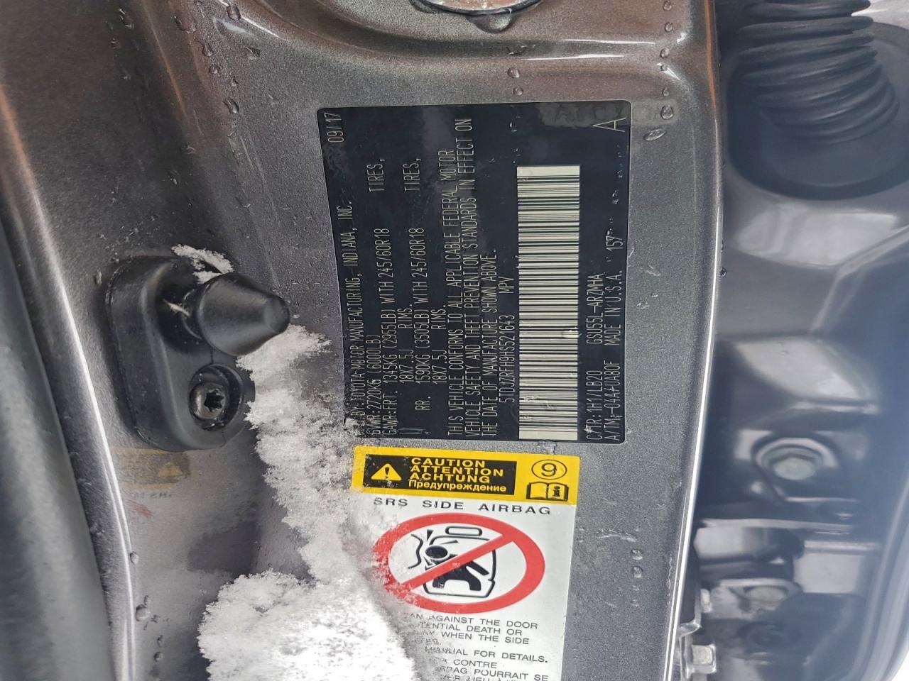 2017 TOYOTA HIGHLANDER