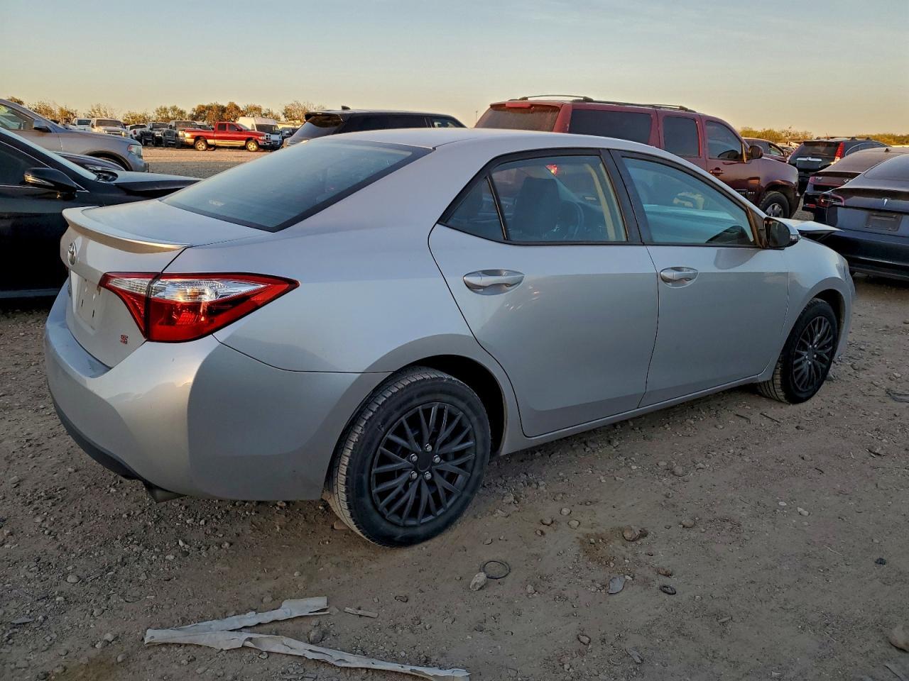 2015 TOYOTA COROLLA