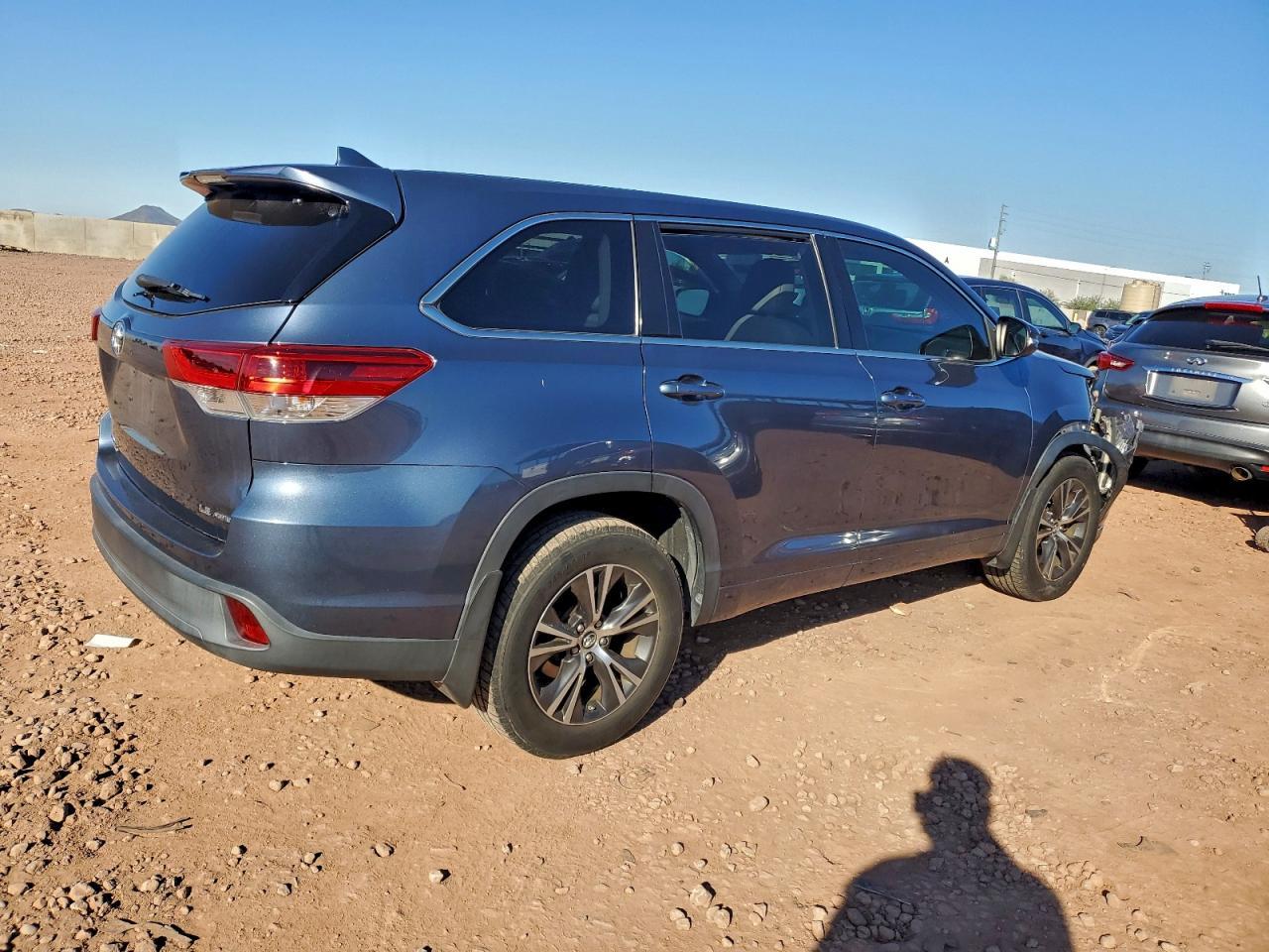 2017 TOYOTA HIGHLANDER