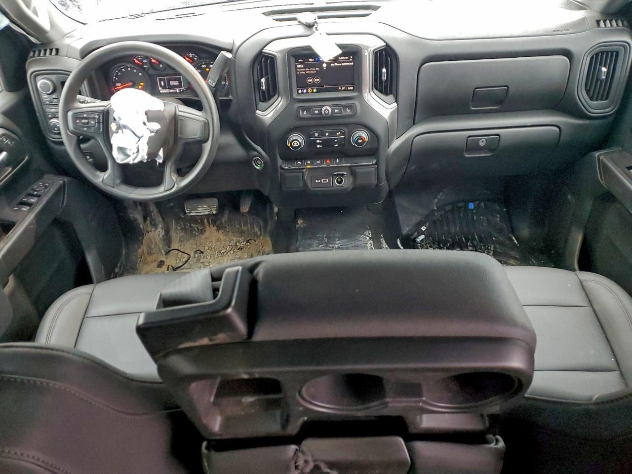 2025 CHEVROLET Silverado
