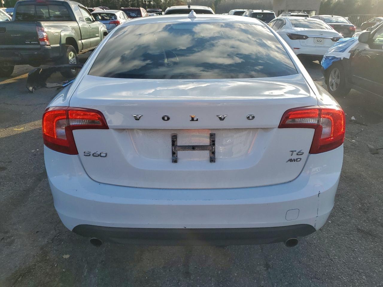 2013 VOLVO S60