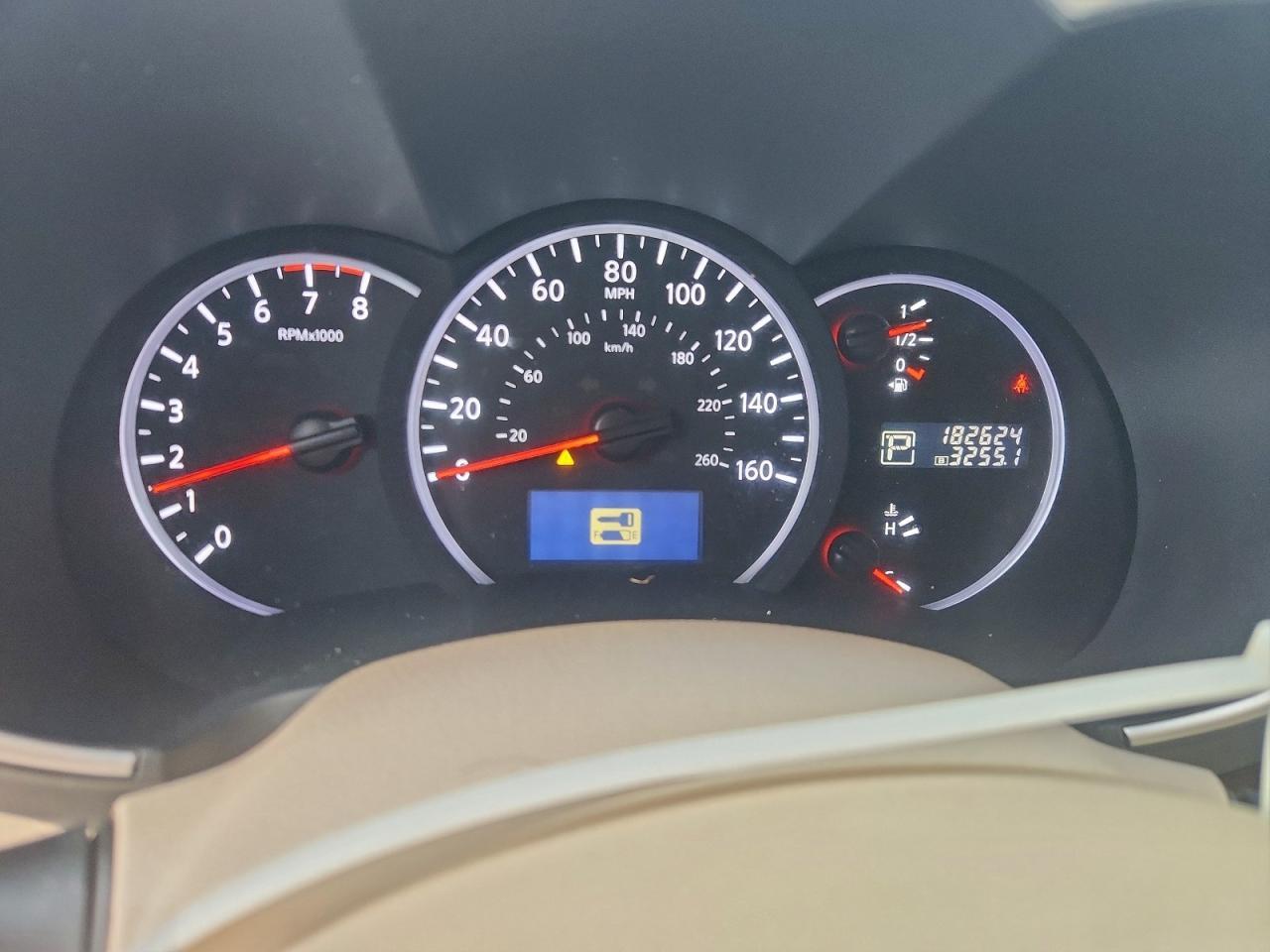 2011 NISSAN Quest