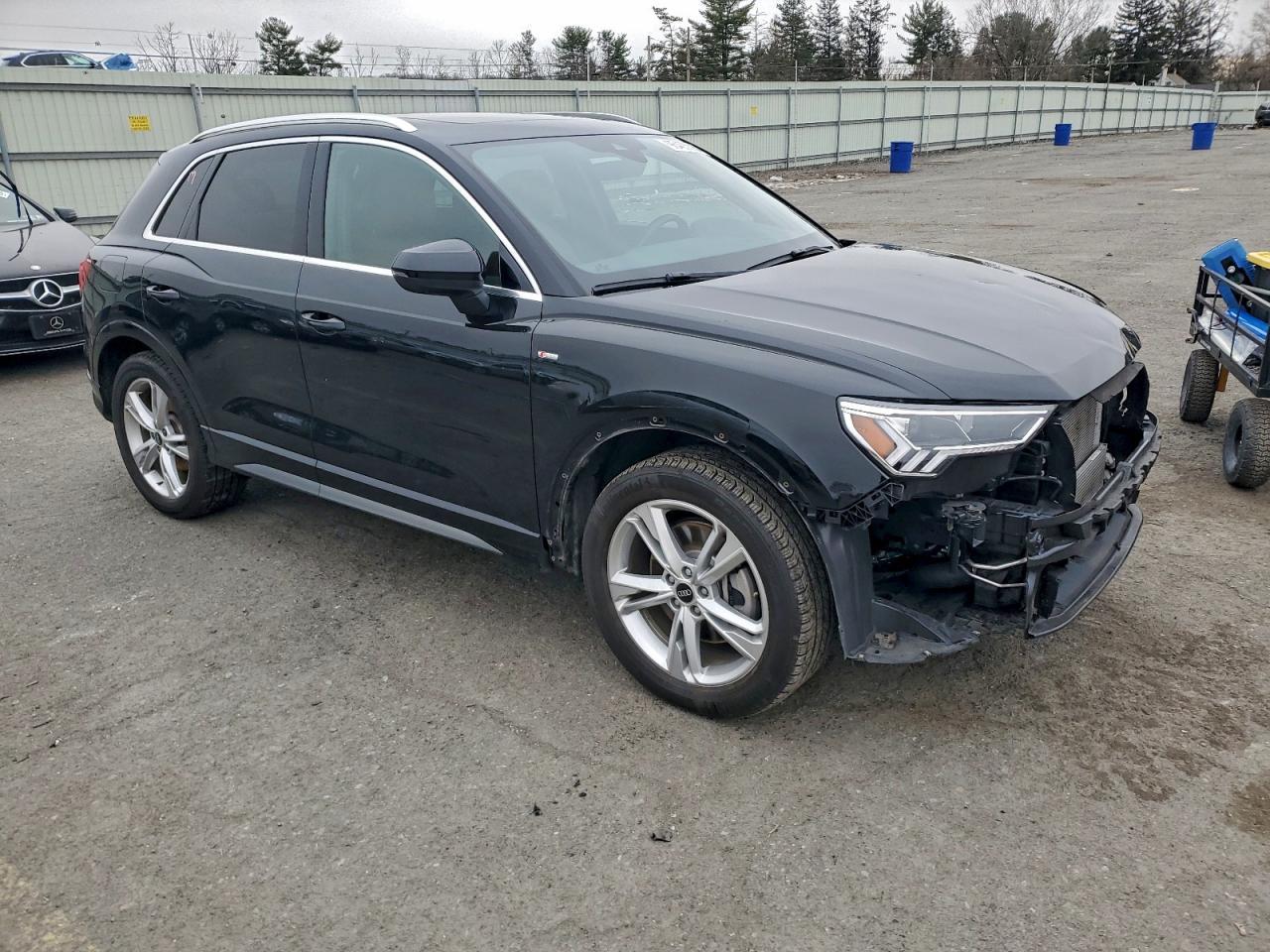 2022 AUDI Q3