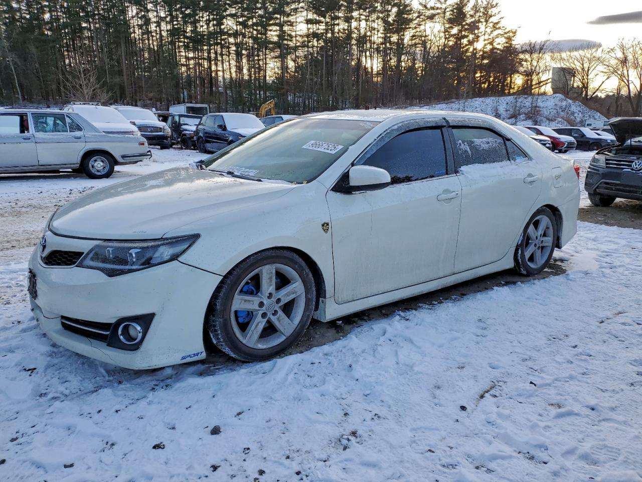 2014 TOYOTA CAMRY