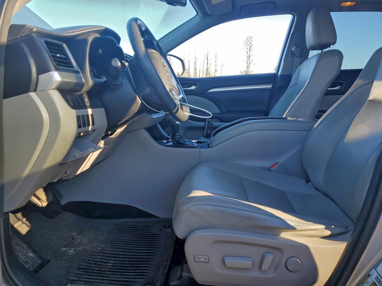 2014 TOYOTA HIGHLANDER