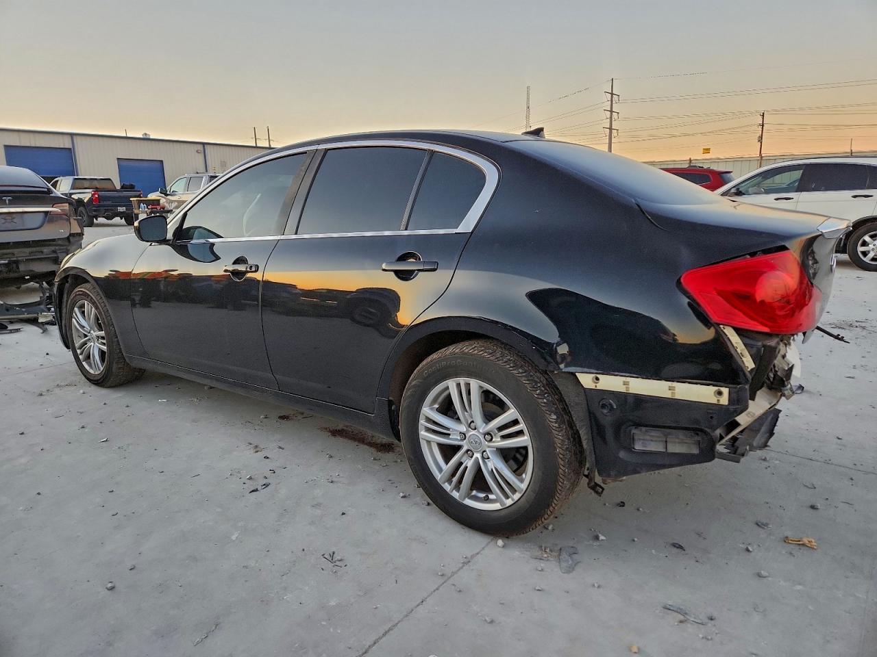 2011 INFINITI G25