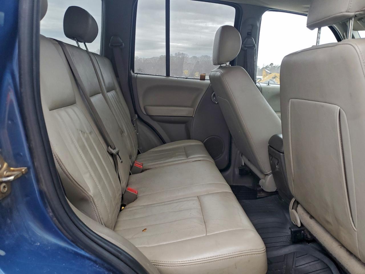2005 JEEP Liberty