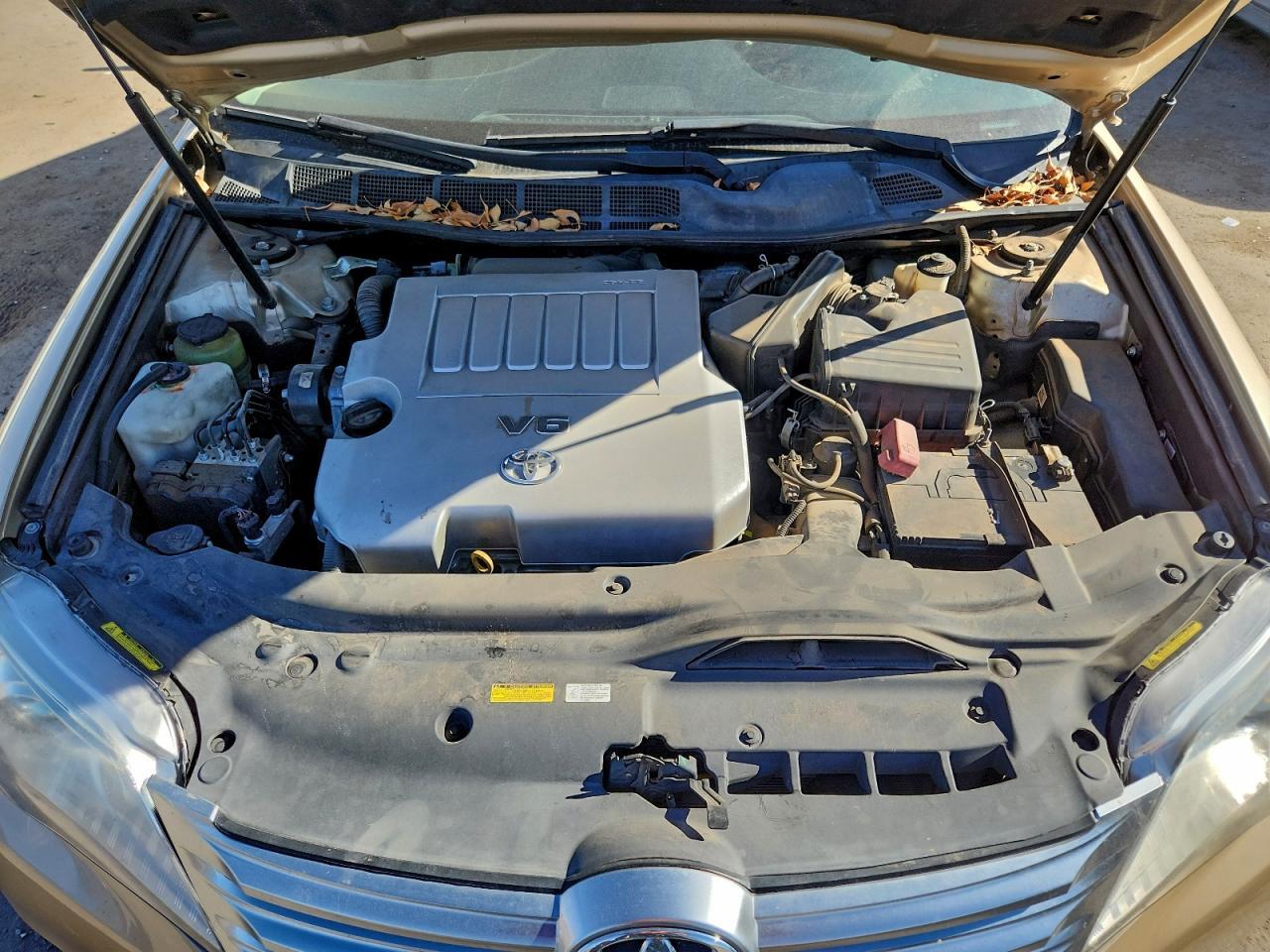 2011 TOYOTA Avalon