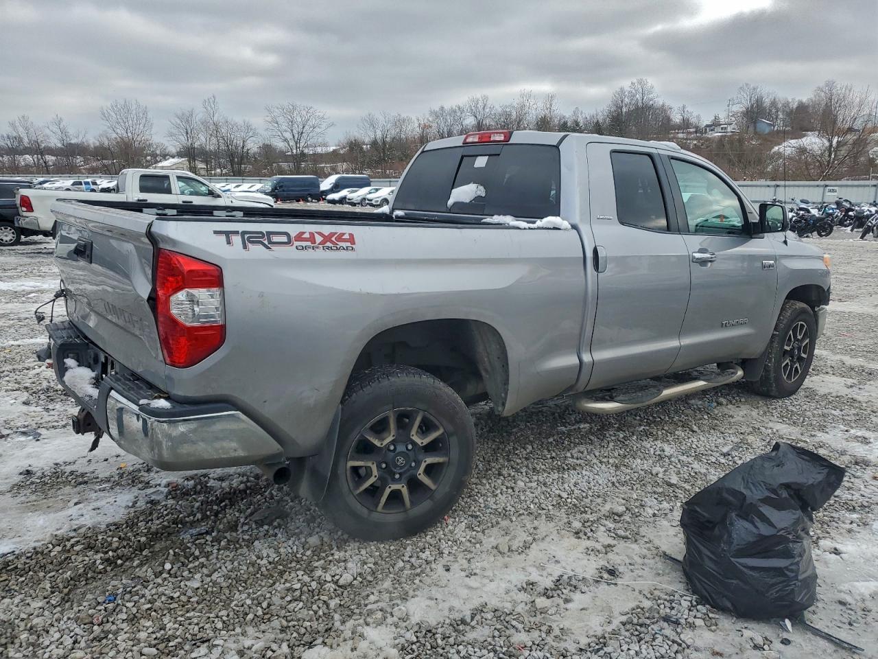 2016 TOYOTA TUNDRA