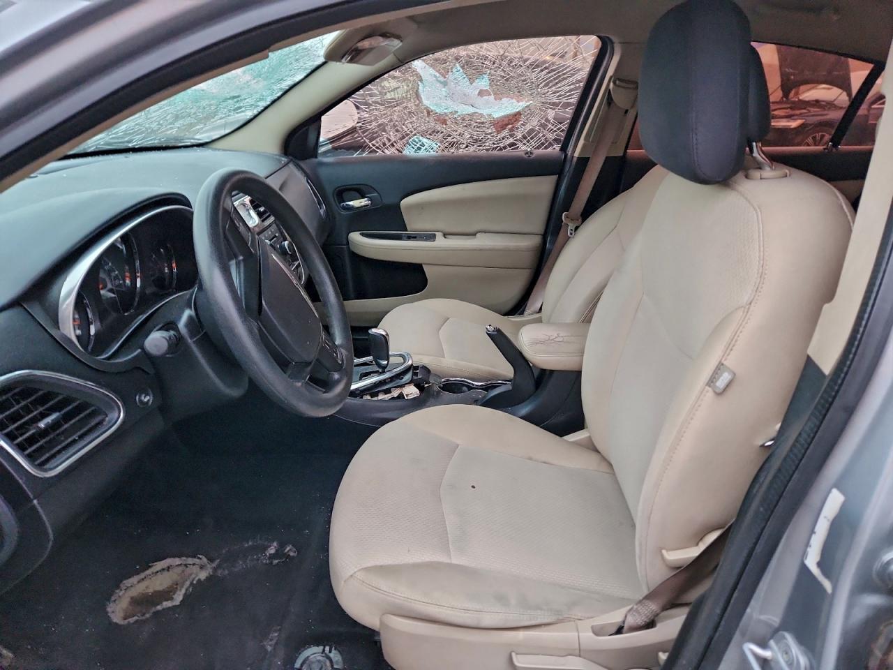2013 CHRYSLER 200