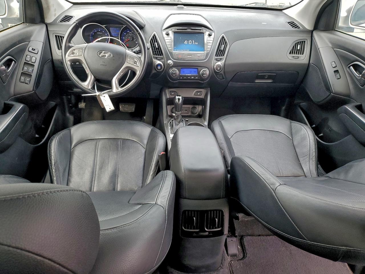 2015 HYUNDAI TUCSON