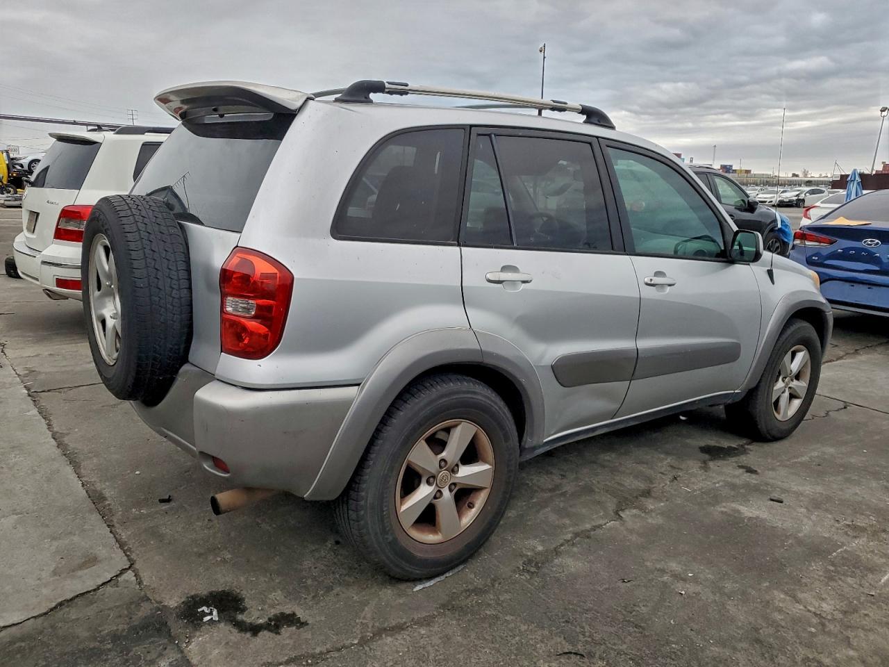 2004 TOYOTA RAV4