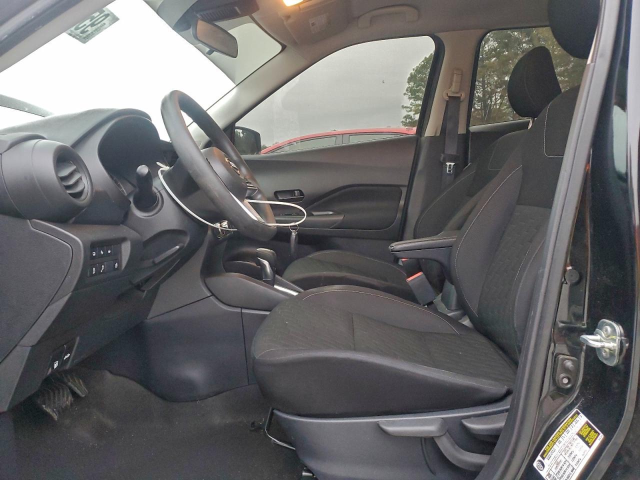2021 NISSAN KICKS