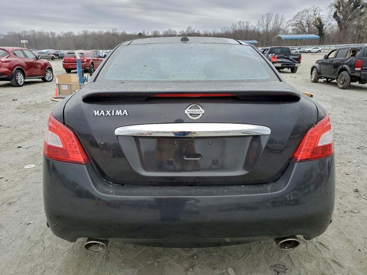 2011 NISSAN Maxima