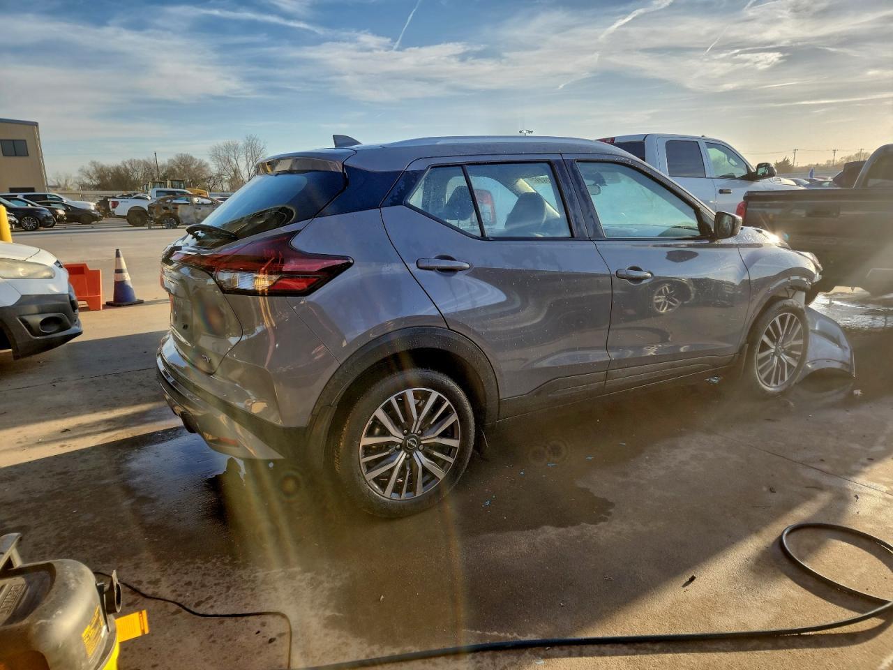 2022 NISSAN KICKS
